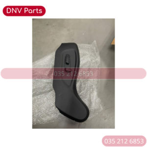 88010Q6200-01 – Ốp Nhựa Hông Trái Ghế Tài Bản Điện Chính Hãng Kia Sonet